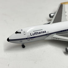 Load image into Gallery viewer, Dragon Wings 1/400 Boeing Lufthansa B747-230B Diecast Model Airplane 55095C
