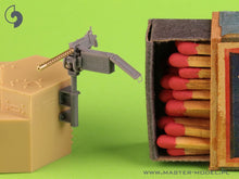 Load image into Gallery viewer, Master 1/35 US Browning M1919 A4 .30 cal (7,62mm)w/ AA M20 Mount GM-35-087