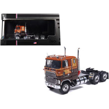 Load image into Gallery viewer, IXO 1/64 Ford CL 9000 1976 2-Tone Brown 64TR009