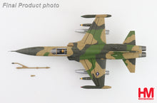 Load image into Gallery viewer, HobbyMaster 1/72 US F-5C Skoshi Tiger 64-13332, 10th Fighter Sqn., USAF Bien Hoa AFB, 1965 HA33003 COMING SOON