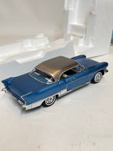 Load image into Gallery viewer, Franklin Mint 1/24 1957 Cadillac Brougham B11D028