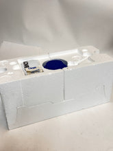 Load image into Gallery viewer, Franklin Mint 1/24 1957 Cadillac Brougham B11D028