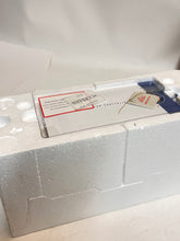 Load image into Gallery viewer, Franklin Mint 1/24 1957 Cadillac Brougham B11D028