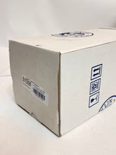 Load image into Gallery viewer, Franklin Mint 1/24 1957 Cadillac Brougham B11D028