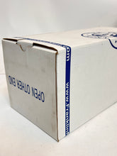 Load image into Gallery viewer, Franklin Mint 1/24 1957 Cadillac Brougham B11D028