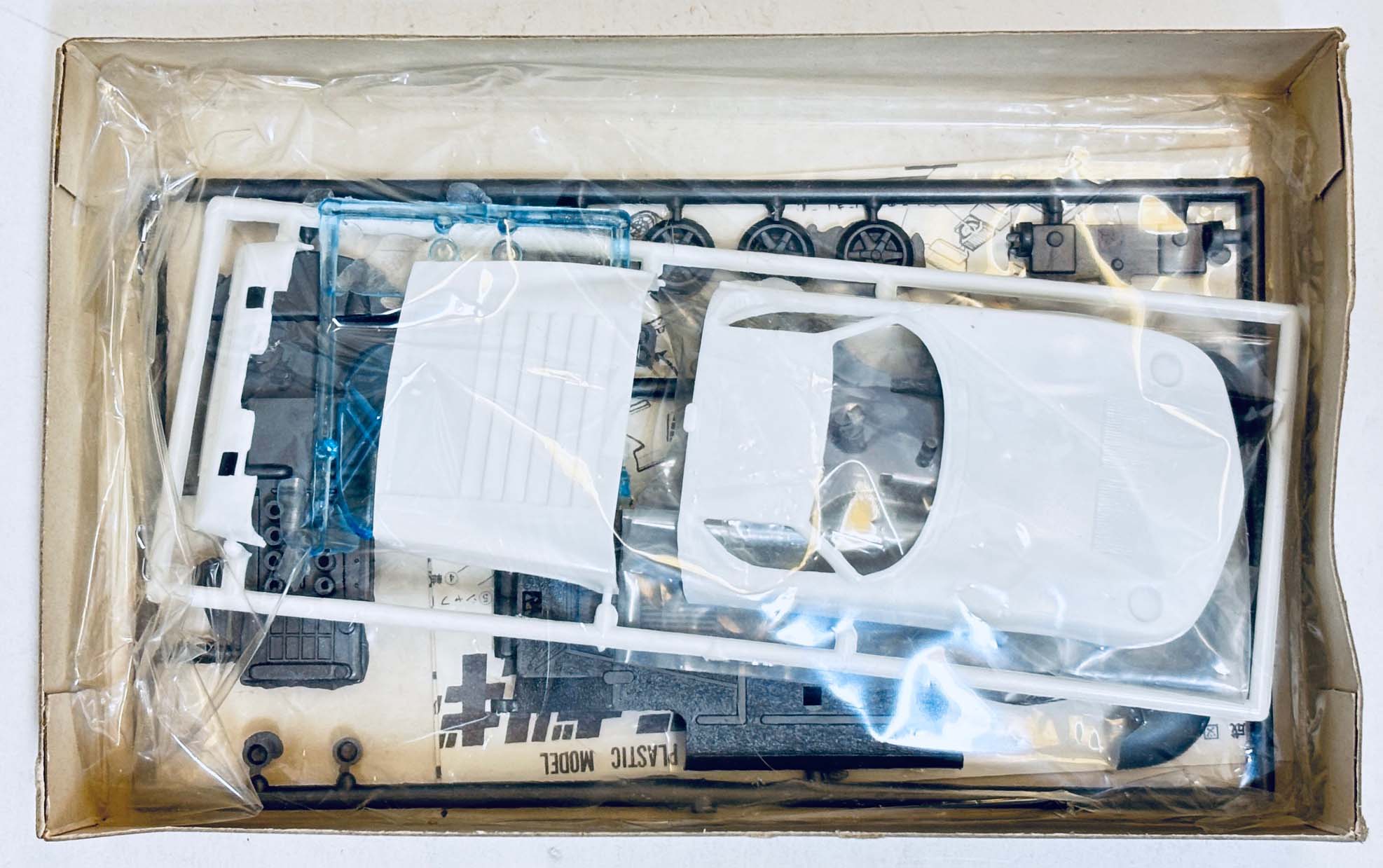 Eidai 1/32 Lamborghini Miura Vintage Kit Sealed 301C NOS