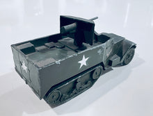 Load image into Gallery viewer, Dale Model Company Vintage Diecast US M3 Halftrack w/ 37mm ATG DMC047