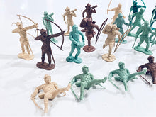 Load image into Gallery viewer, Marx 1/32 Robin Hood Merry Men Figures Reproduction (26) MX074**