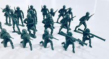Load image into Gallery viewer, MPC 1/32 US Infantry Dark Green 24 Loose Figures! MPC008**