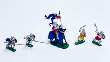 Load image into Gallery viewer, Britains LTD 1/32 Historical Series Mounted Knight Plus 4 Standing Lead Figures No2161 C