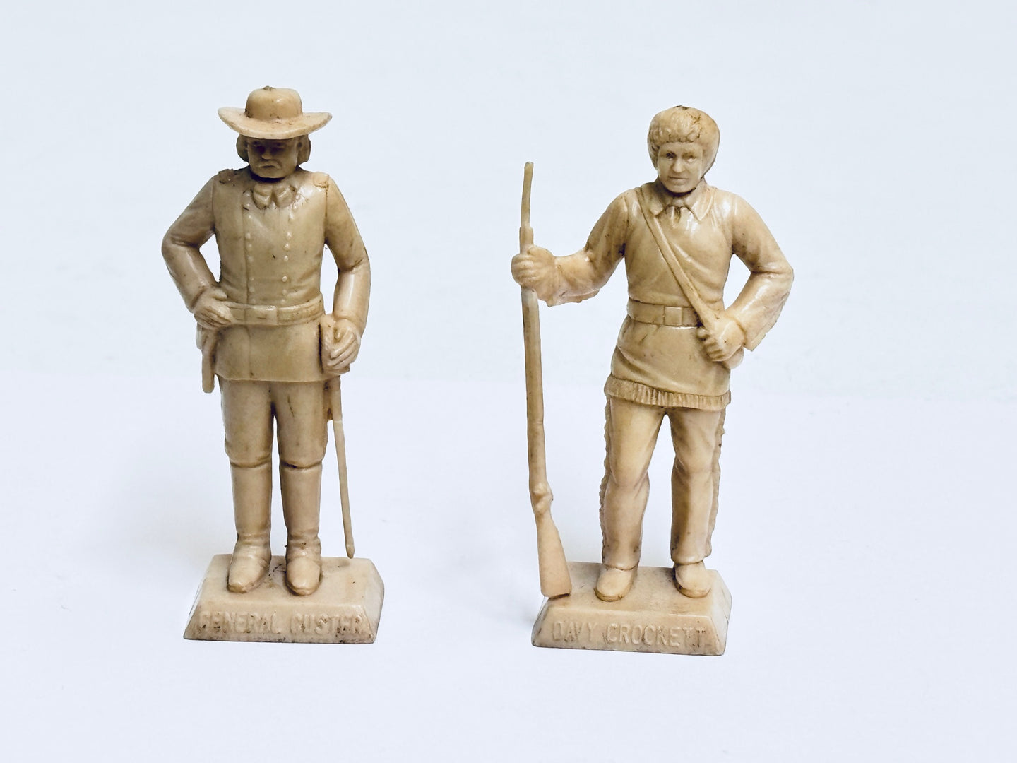 Marx 1/32 Plastic Davy Crockett and General Custer Figures (2) MX101