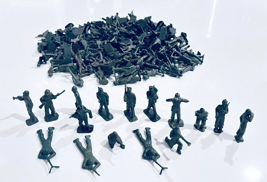 Marx 45mm Plastic US WWII Soldiers Dark Green (200) MX112