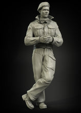 Load image into Gallery viewer, Panzer Art 1/35 British RAC Tank Driver NA / Italy FI35-046