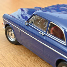 Load image into Gallery viewer, Norev 1/18 Volvo Amazon Limousine 1966 Midnight Blue 188740