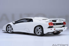Load image into Gallery viewer, AUTOart 1/18 Lamborghini Diablo SE30 Jota Impact White 79145