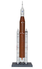 Load image into Gallery viewer, Airfix GIft Set 1/144 NASA SLS Artemis-1 Rocket Gift Set A50202'