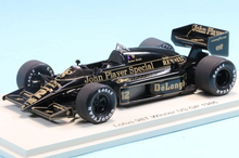Load image into Gallery viewer, Spark 1/43 Lotus 98T No.12 Ayrton Senna Winner US GP 1986 S7155