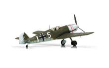 Load image into Gallery viewer, Airfix 1/72 German Messerschmitt Bf109E-4 A01008B