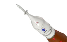 Load image into Gallery viewer, Airfix GIft Set 1/144 NASA SLS Artemis-1 Rocket Gift Set A50202'
