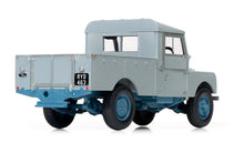 Load image into Gallery viewer, Airfix Starter Set 1/43 Land Rover Series 1 Pick-Up A55012