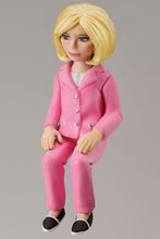 Load image into Gallery viewer, Aoshima Thunderbirds 1/32 FAB 1 with Lady Penelope &amp; Parker Figures 06441