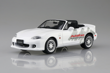 Load image into Gallery viewer, Aoshima 1/24 Mazda Roadster Auto Exe NB8C 1999 06828