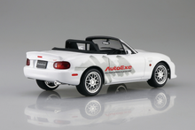 Load image into Gallery viewer, Aoshima 1/24 Mazda Roadster Auto Exe NB8C 1999 06828