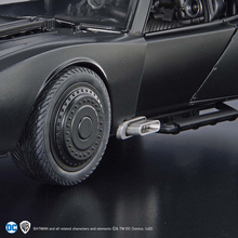 Load image into Gallery viewer, Bandai 1/35 Batman The Batman Batmobile 5062186