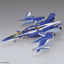 Load image into Gallery viewer, Bandai 1/100 Macross YF-29 Durandal Valkyrie (Maximilian Genus Custom) 5065691