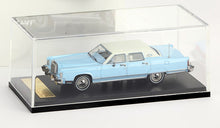 Load image into Gallery viewer, Sun Star 1/64 1979 Lincoln Continental Town Car Blue / White SS-60004