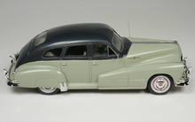 Load image into Gallery viewer, Goldvarg 1/43 GC-083 B 1948 Pontiac Silver Streak 4 Door Oyster &amp; Belgian Grey
