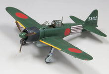Load image into Gallery viewer, FineMolds 1/72 Japanese Mitsubishi A6M5a Carrier Fighter Zero Model 52 Early  FR01