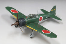Load image into Gallery viewer, FineMolds 1/48 Japanese Mitsubishi A6M5a Carrier Fighter Zero Model 52  Ko FZ03
