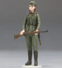 Load image into Gallery viewer, Finemolds 1/35 German 37mm Flak37 w/ Hannah Figure HC6