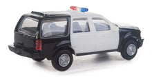 Load image into Gallery viewer, Walthers 1/87 HO Ford Expedition Special Service Vehicle (SSV) w/ decal 949-12041