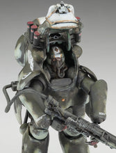 Load image into Gallery viewer, Hasegawa Maschinen Krieger 1/20 Heavy Armored Combat Uniform MK44G-6 Gold Knight 64130'