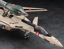 Load image into Gallery viewer, Hasegawa 1/72 YF-19 w/Fast Pack &amp; Fold Booster 65885