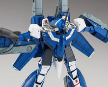 Load image into Gallery viewer, Hasegawa 1/72 Macross VF-1J  Super Battroid Valkyrie 65894