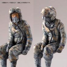 Load image into Gallery viewer, Kaiyodo ARTPLA Maschinen Krieger 1/35 P.K.A. Kangaroo (2) &amp; Maintenance Crew 19051'