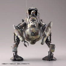 Load image into Gallery viewer, Kaiyodo ARTPLA Maschinen Krieger 1/35 P.K.A. Kangaroo (2) &amp; Maintenance Crew 19051'