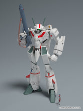 Load image into Gallery viewer, Plamax 1/72 Macross VF-1J Battroid Valkyrie Piloted by Hikaru Ichijo 013502