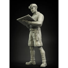 Load image into Gallery viewer, Panzer Art 1/35 British RAC Officer North Africa No2 FI35-025