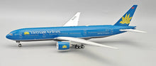 Load image into Gallery viewer, Inflight 1/200 Vietnam Airlines Boeing 777-26K/ER VN-A143 IF772VN1025
