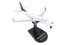 Load image into Gallery viewer, Daron Postage Stamp 1/300 Delta Air Lines 737-800 PS5815-3