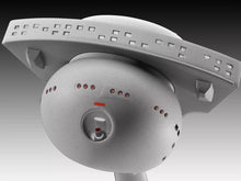 Load image into Gallery viewer, Revell Gift Set 1/600 Star Trek TOS Klingon Battle Cruiser D7 13601