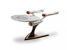 Load image into Gallery viewer, Revell Gift Set 1/600 Star Trek Strange New Worlds USS Enterprise NCC1701 13603