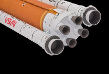 Load image into Gallery viewer, Revell 1/144 NASA SLS Artemis I Rocket 15877