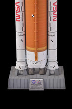 Load image into Gallery viewer, Revell 1/144 NASA SLS Artemis I Rocket 15877