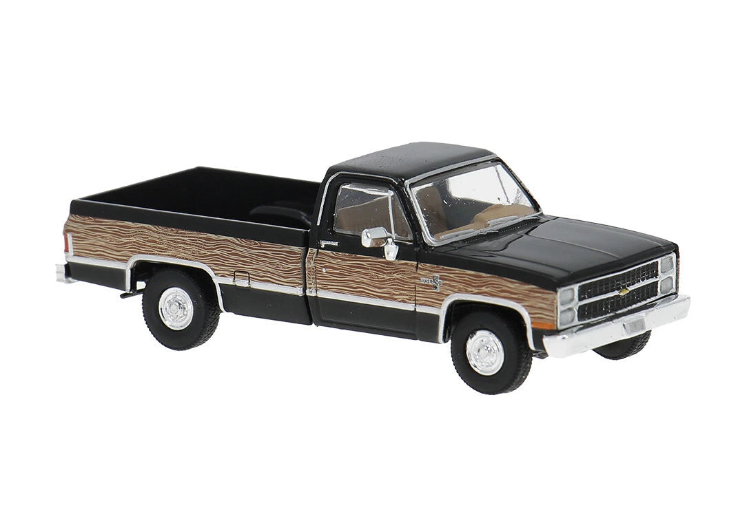 Brekina 1/87 HO Chevrolet C 10 1982 Woody / Black 19658