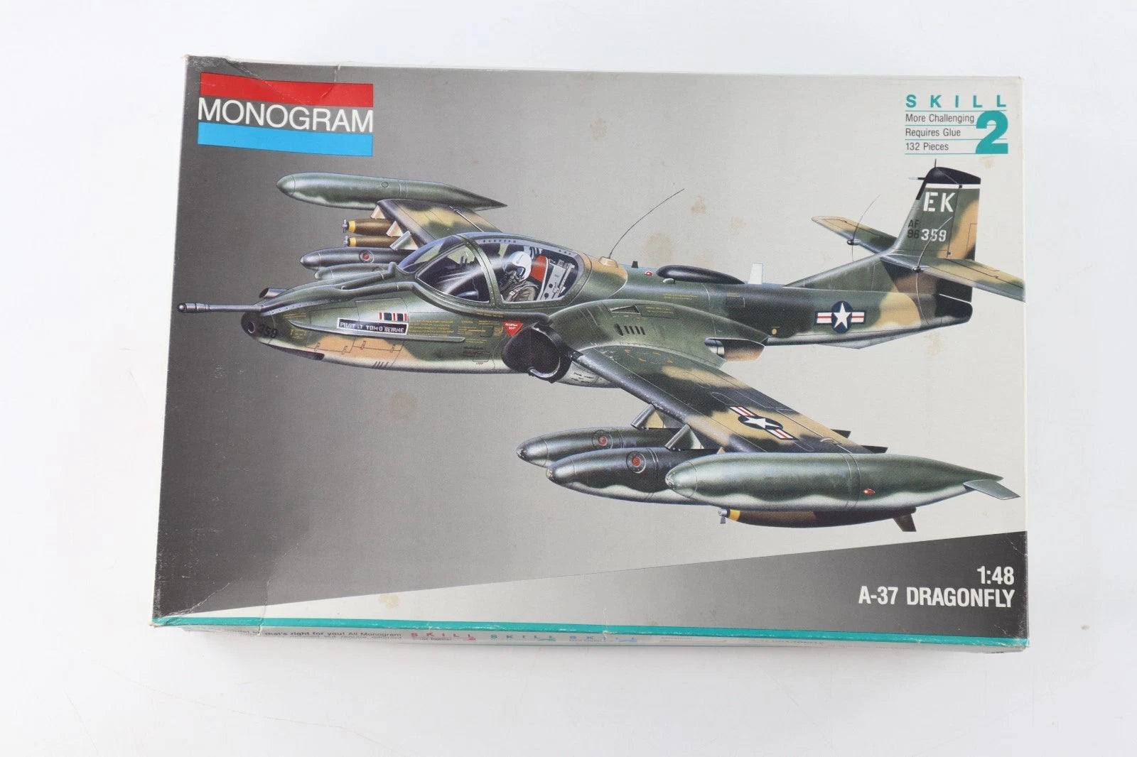 Monogram 1/48 A-37 Dragonfly プラモデル Monogram High Tech 1/48 US A-37 Dragonfly Open Box 5486C